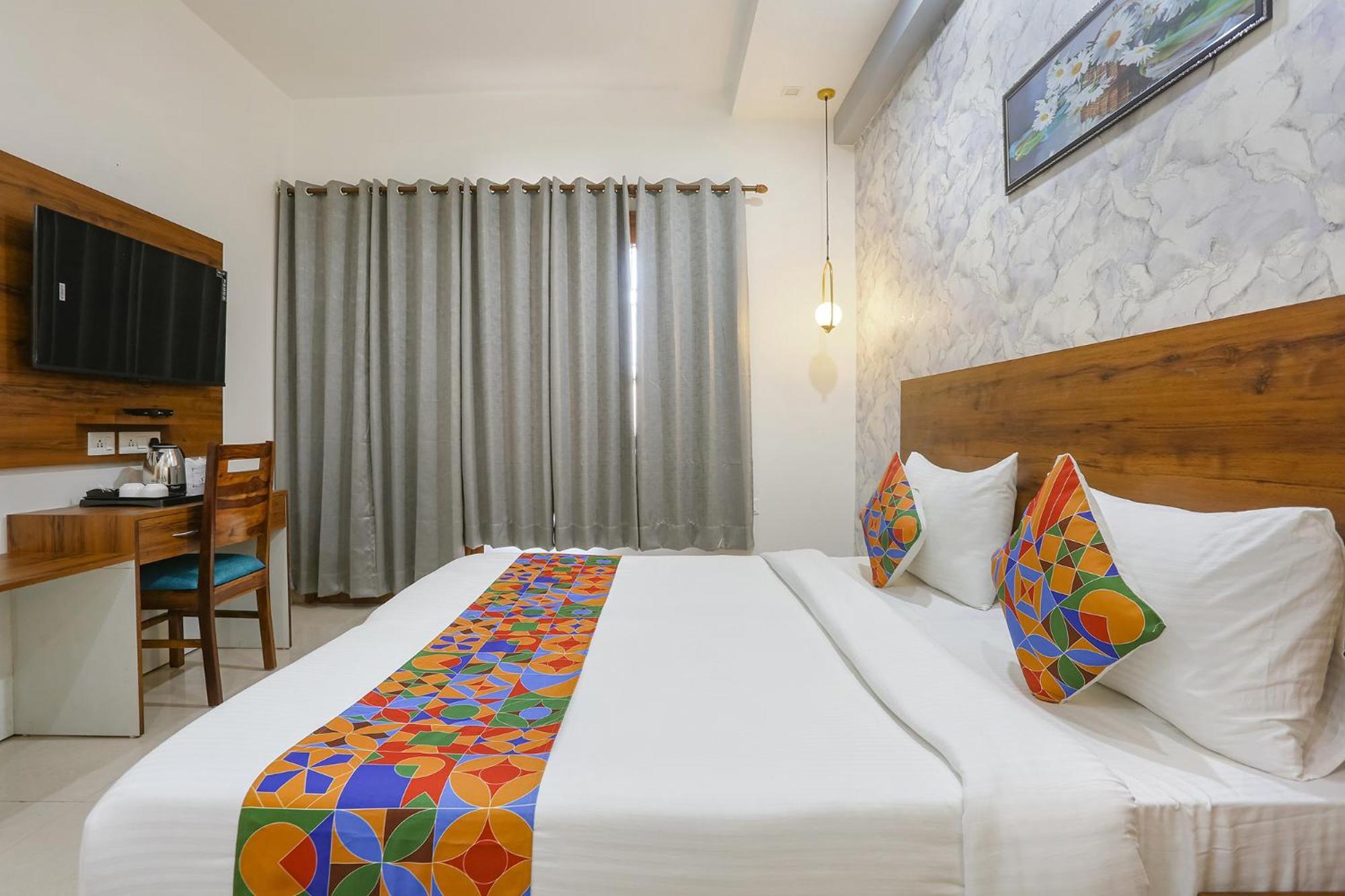Fabhotel New Journey Hospitality Гургаон Екстериор снимка