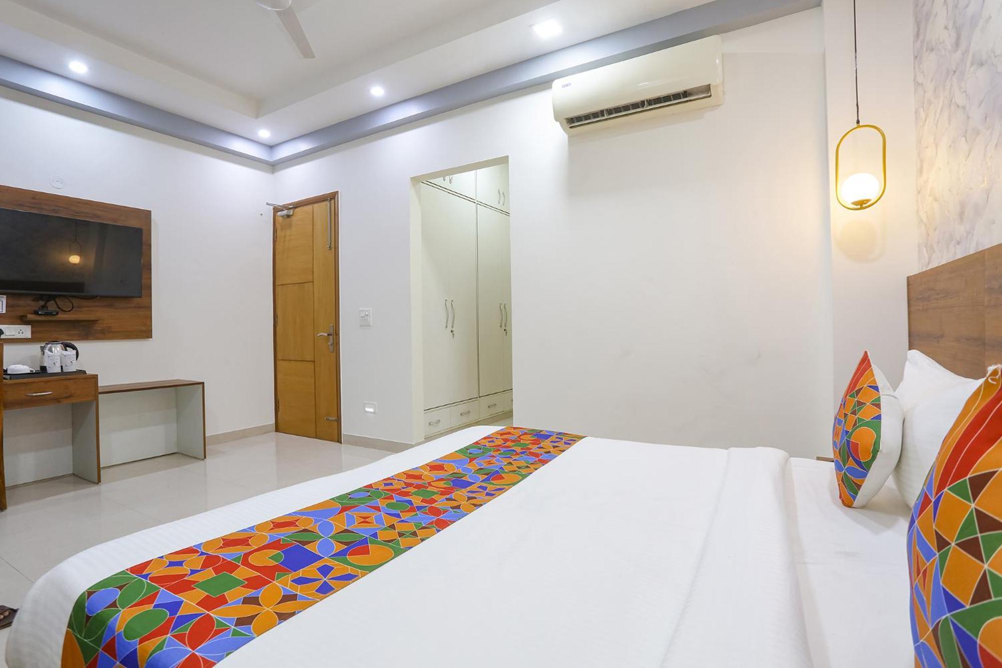 Fabhotel New Journey Hospitality Гургаон Екстериор снимка