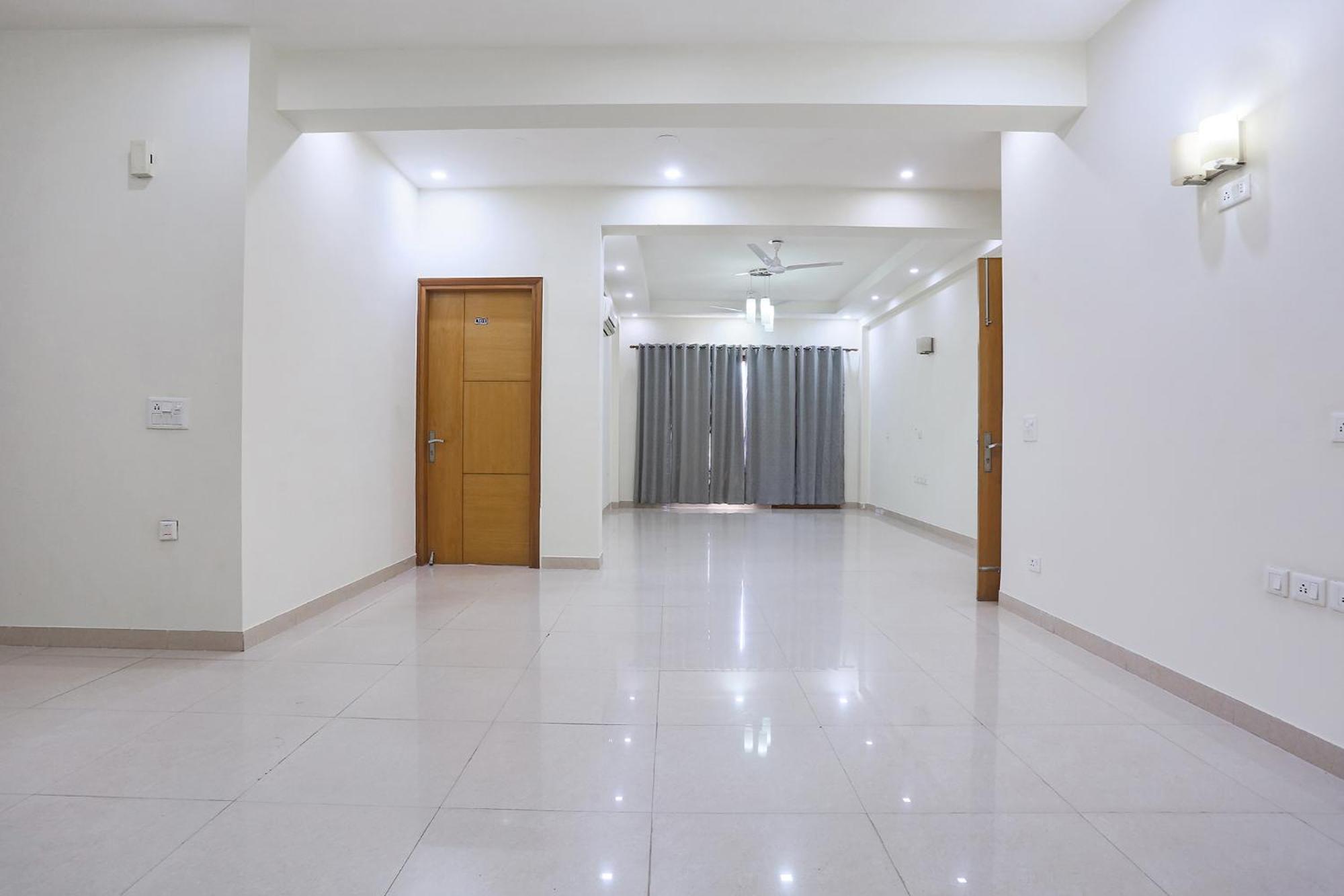 Fabhotel New Journey Hospitality Гургаон Екстериор снимка